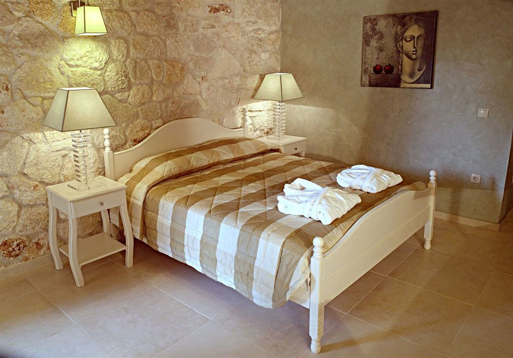 Petrino Eco Village Afytos Exterior photo